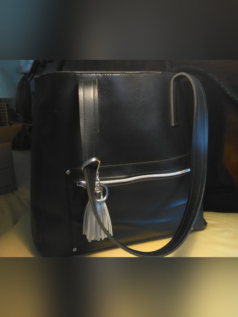 NWT BED BATH & BEYOND BLACK TOTE W/ ZIP & SILVER TASSEL FRONT ZIP PKT 13 X 12 IN